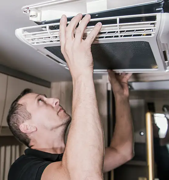  Professional Licensed And Insured Cleaners in West Des Moines, IA